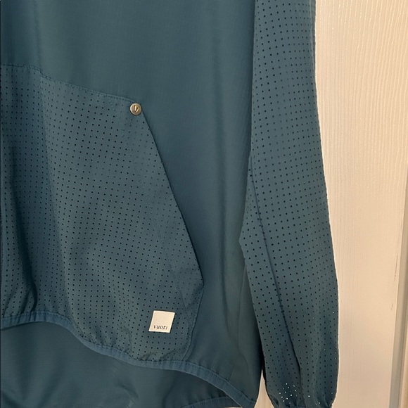 Vuori Stonesteps Windbreaker Jacket in Tide - Picture 5 of 9